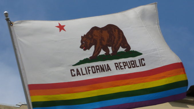 State_flag_von_California_mit_Rainbow_Stripes