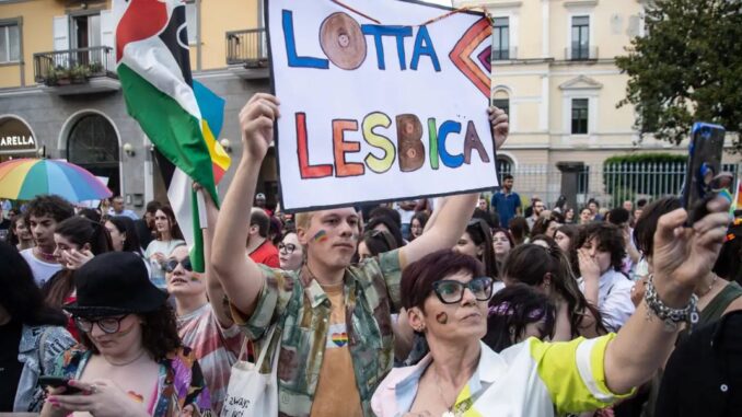 Italy lesbian moms remove